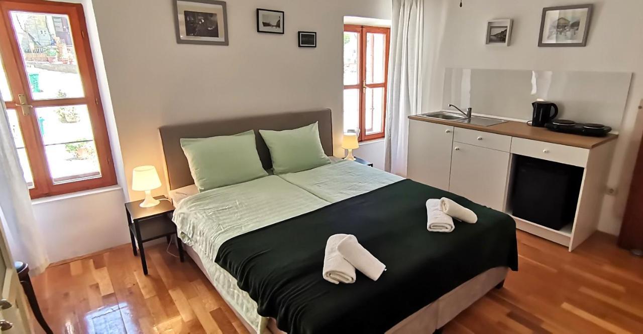 Studio Apartment L&G ロヴィニ エクステリア 写真